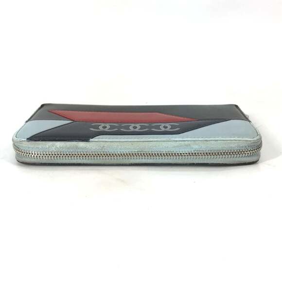 CHANEL Authentic Black Leather Wallet